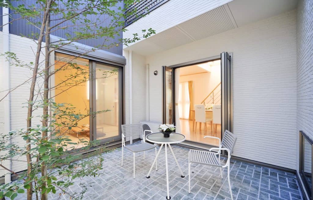 Binswanger Glass - B-fold & Sliding Glass Doors
